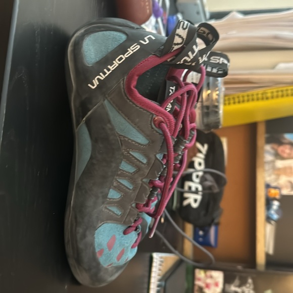 From MEC (Mountain Equipment Company) bought the climbing shoes - Picture 2 of 2